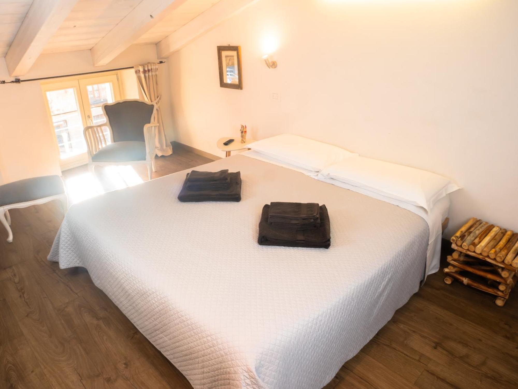 Casa Bellini Apartment Aosta Bagian luar foto