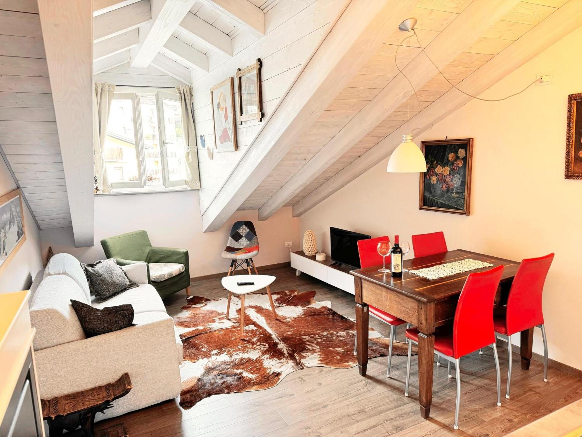Casa Bellini Apartment Aosta Bagian luar foto