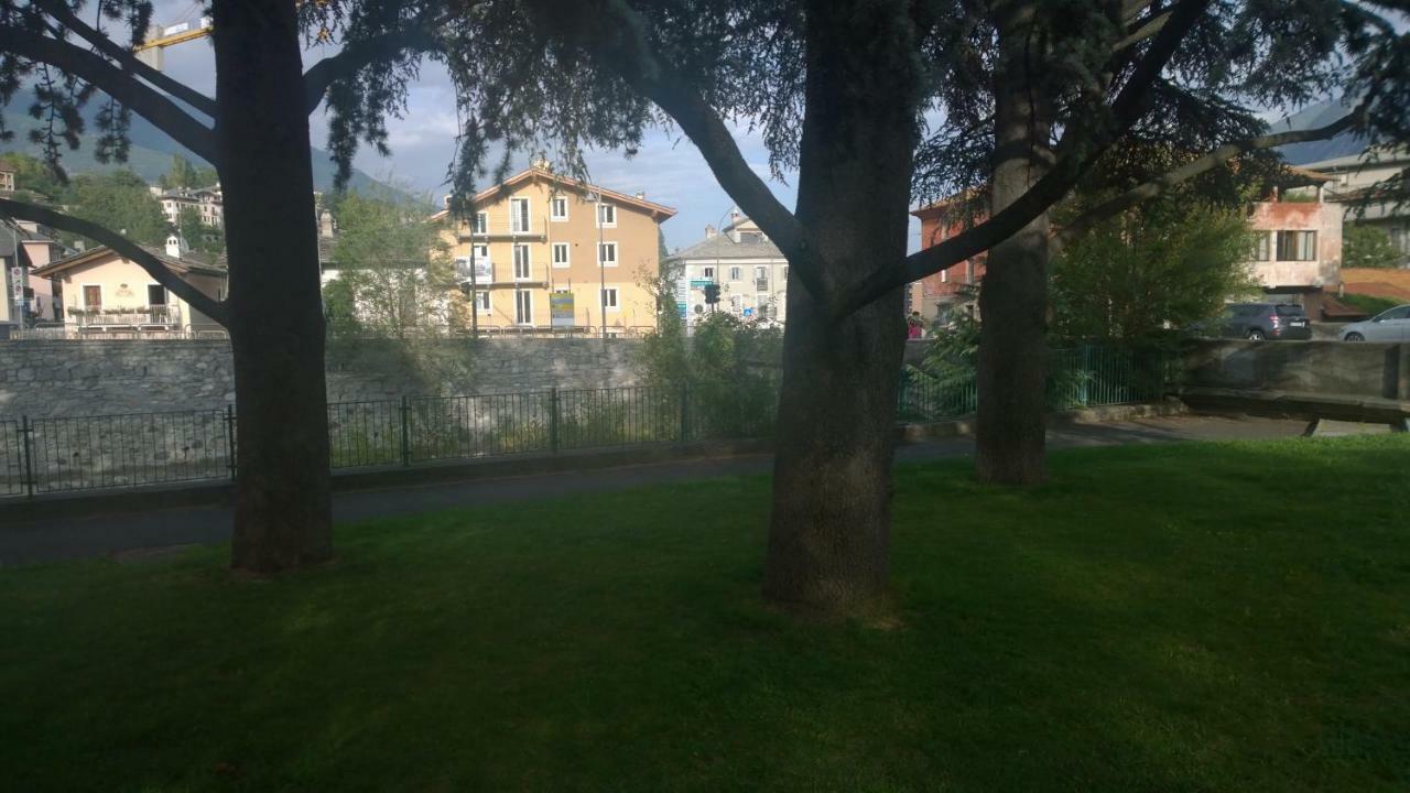 Casa Bellini Apartment Aosta Bagian luar foto